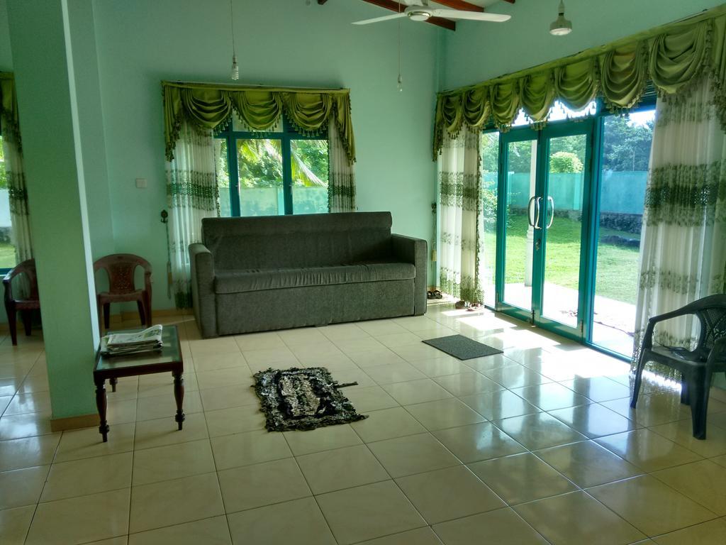 Sunrise Beach Inn Ambalangoda  Εξωτερικό φωτογραφία